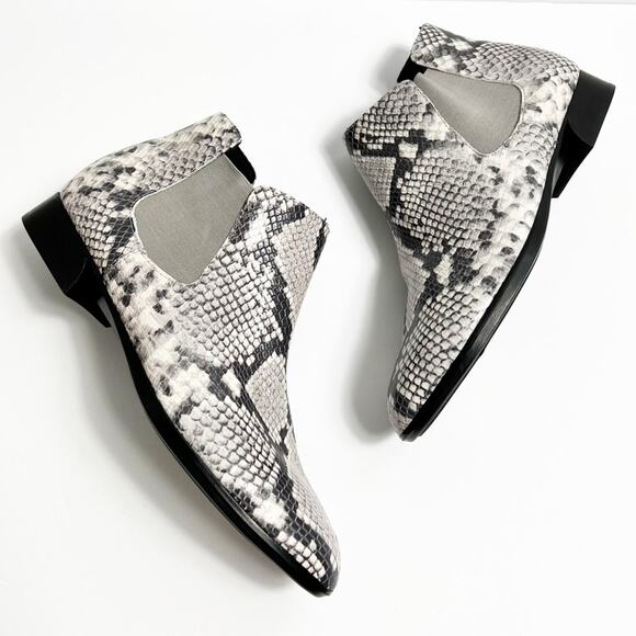 MUNRO CATE WATER RESISTANT SNAKESKIN PRINT CHELSEA WOMEN BOOTS SIZE 9 - Picture 1 of 6